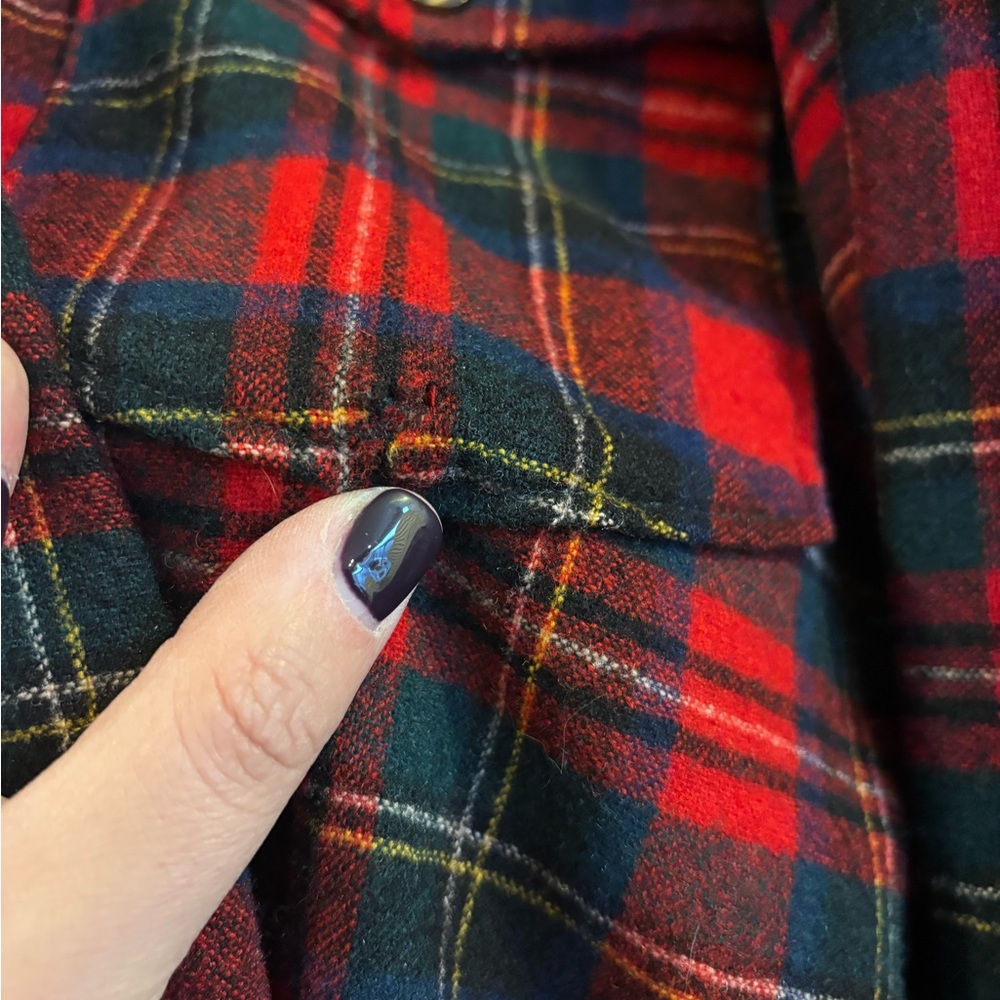 Pendleton Men's Red and Green Plaid Button-Down Shirt - Picture 2 of 9